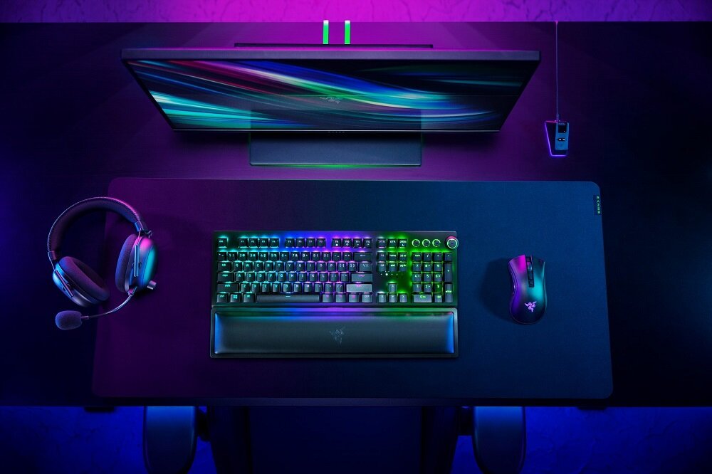 Słuchawki RAZER Blackshark V2 Pro klarowny dzwięk mocne basy 50 milimetrowe przetworniki tytanowe