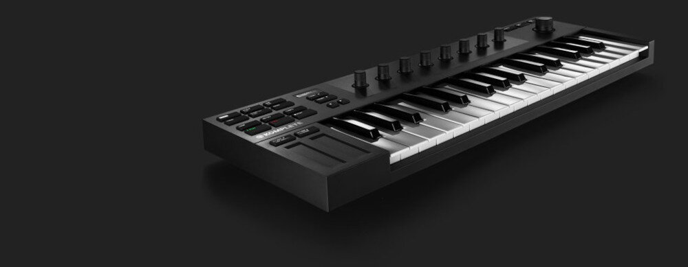 Klawiatura sterująca NATIVE INSTRUMENTS Komplete Kontrol M32 - kompaktowa konstrukcja