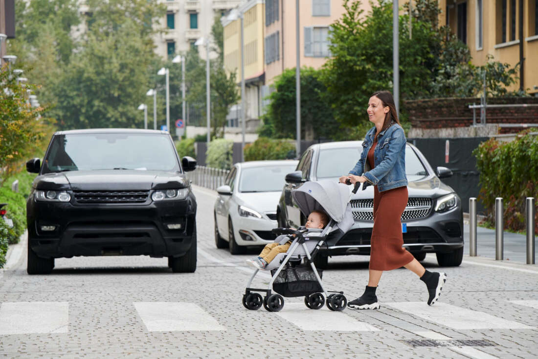 Wózek dziecięcy CHICCO Ohlala 3 Jet Black Kosz na zakupy pojemność przechowywanie transport wygoda użytkowanie