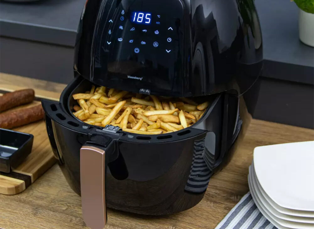 Frytkownica beztłuszczowa KLAUSBERG KB-7572 Air Fryer Czarny Panel sterowania łatwa obsługa regulcja temperatury timer czas zakres moc termostat efekty potrawy